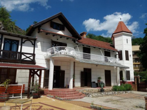 Отель Valcsics Villa Panzió  Печ